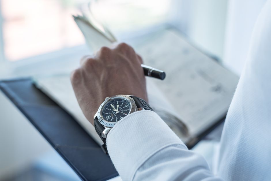 The Timeless Appeal of Wristwatches: More Than Just a Timepiece
