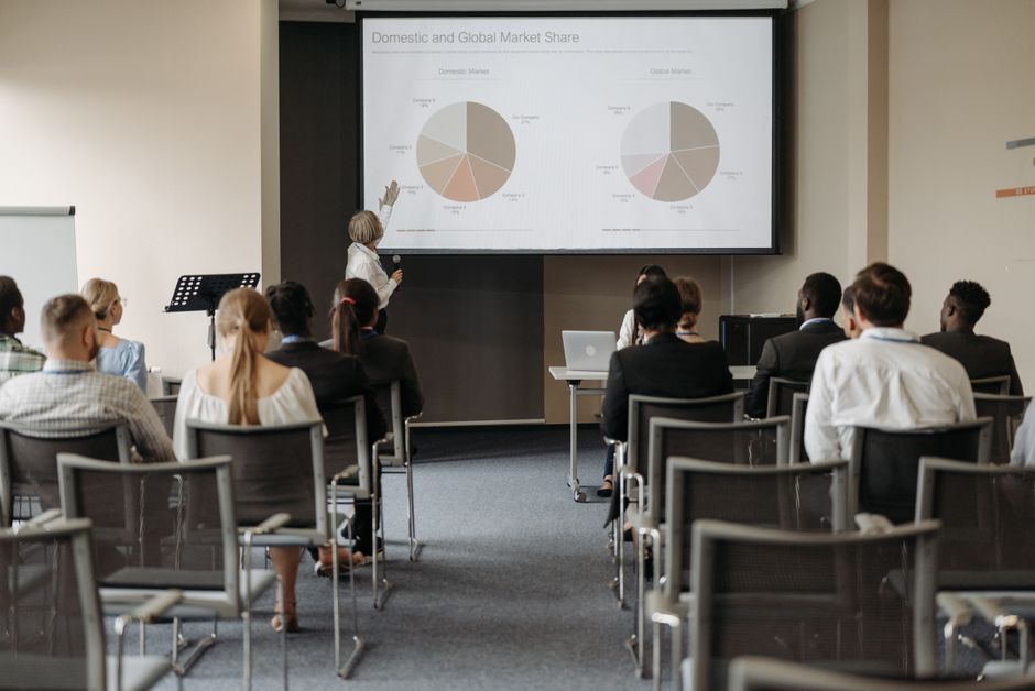 La guía esencial para la organización de eventos corporativos