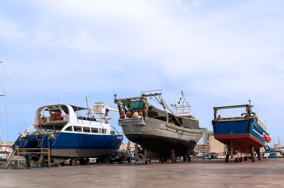 Essential Guide to Choosing the Right Boat Repair Shop