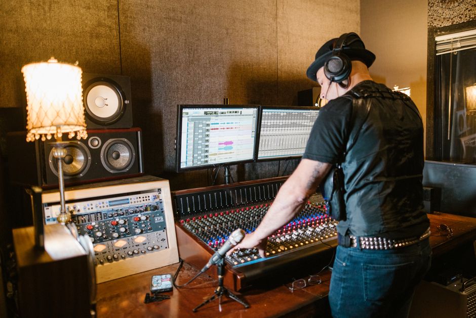 The Ultimate Guide to Recording Studio Rental for Musicians